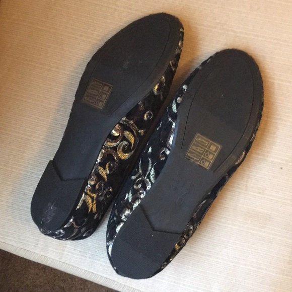 Embroidered/Sequin shoes size 10 - Picture 2 of 5